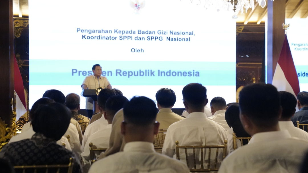 Dorong Percepatan MBG, Presiden RI Gelar Rapat Bersama Kepala BGN
